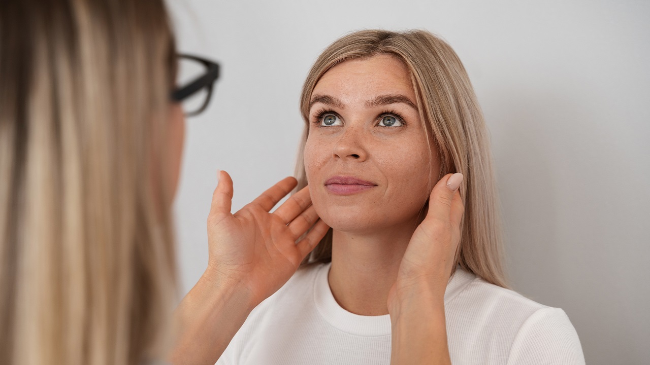 What Are Cheek Implants? How the Procedure Works in Cheek Implants?