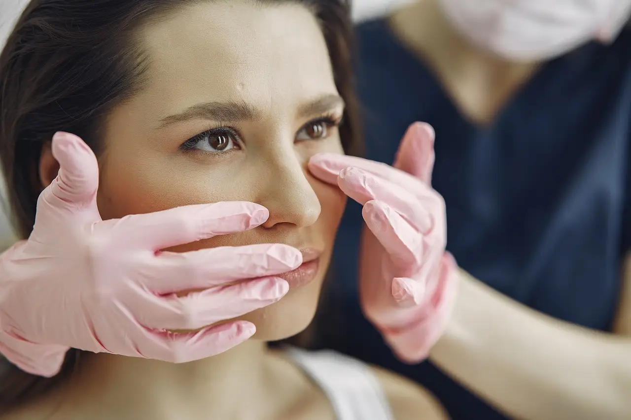 What are the 5 Things to Know Before Getting Facial Implants