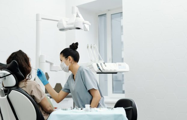 Çene İmplantı Öncesi Sonrası Bilinmesi Gereken 8 Detay!